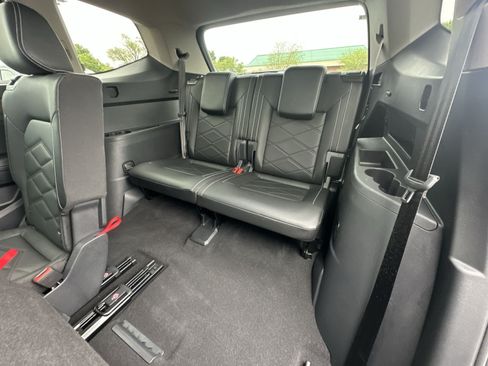 Used 2025 Volkswagen Atlas SE AWD/4WD image 33