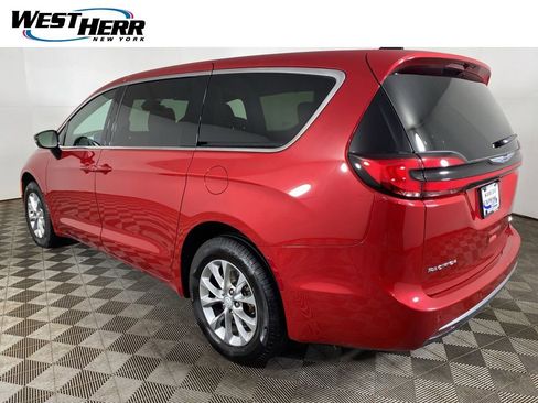 Used 2026 Chrysler Pacifica Select AWD/4WD image 27