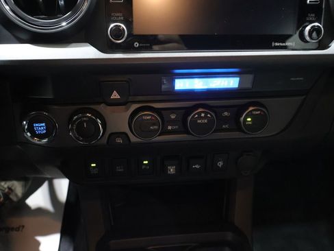 Used 2023 Toyota Tacoma TRD Sport w/ Technology Package image 28