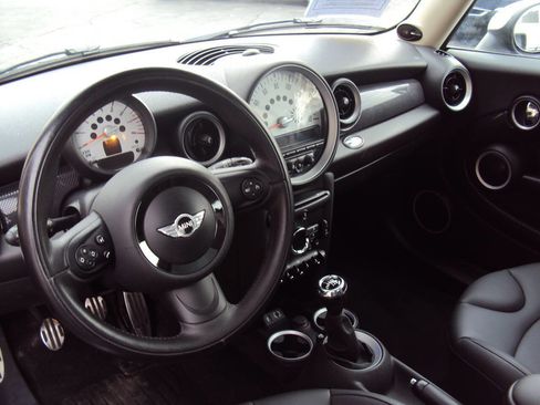 Used 2013 MINI Cooper S image 6