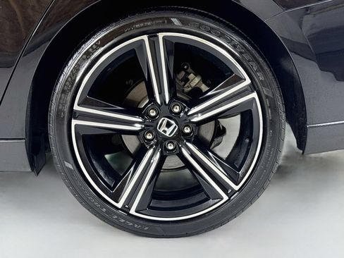 Used 2025 Honda Accord Sport image 9
