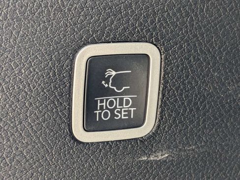 Used 2024 Jeep Wagoneer Series II AWD/4WD image 13
