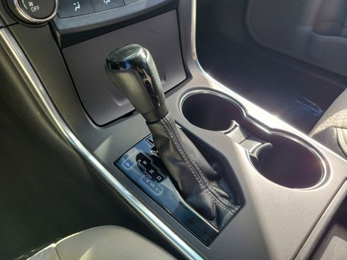Used 2015 Toyota Camry SE image 26