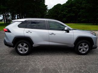Used 2022 Toyota RAV4 XLE video 2