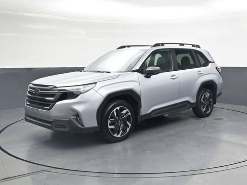 Used 2025 Subaru Forester Limited AWD/4WD image 9
