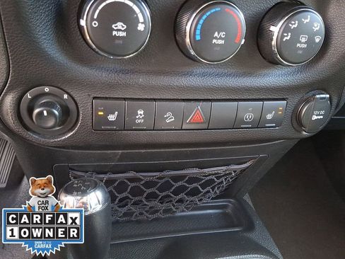 Used 2018 Jeep Wrangler Sahara AWD/4WD image 20