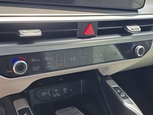 New 2026 Kia Sorento EX FWD image 25