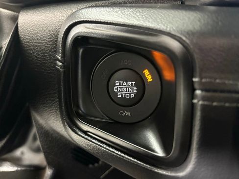Used 2024 Jeep Wrangler Unlimited Sahara AWD/4WD image 19
