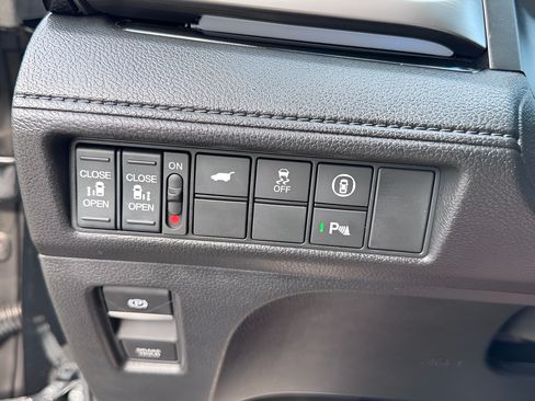 Used 2023 Honda Odyssey Touring image 41