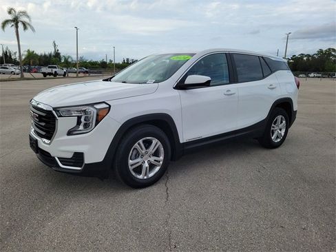 Certified 2024 GMC Terrain SLE image 2