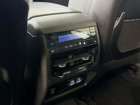 Used 2021 Jeep Grand Cherokee L Summit w/ Luxury Tech Group V image 27