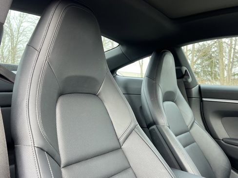 Certified 2024 Porsche 911 Carrera image 32