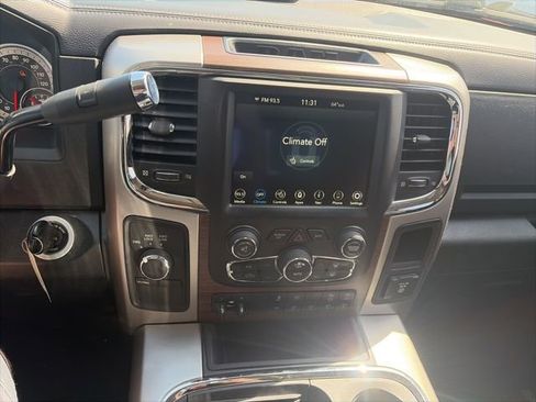 Used 2018 RAM 2500 Laramie w/ Snow Chief Group AWD/4WD image 16