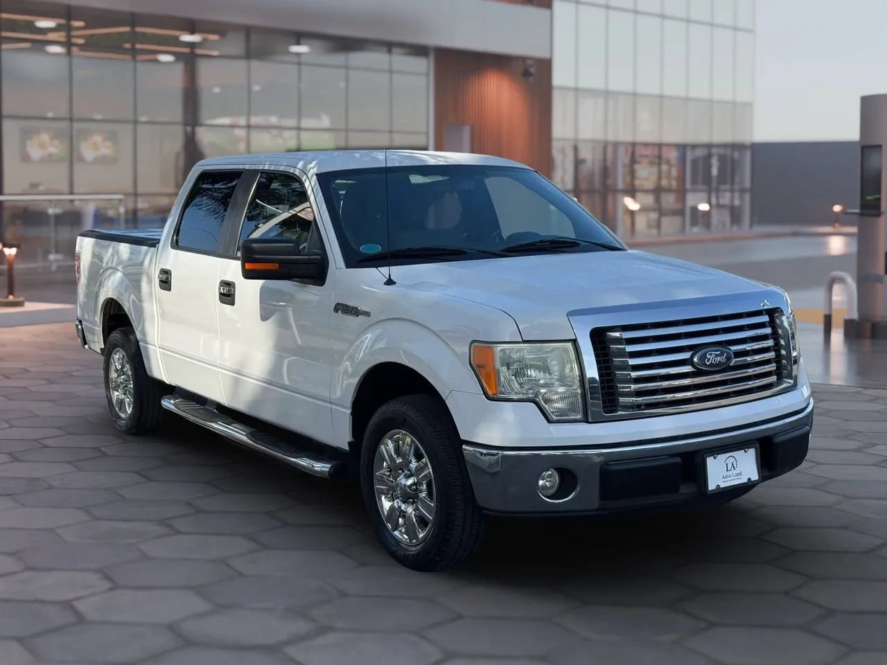 Used 2010 Ford F150 XLT RWD image 8
