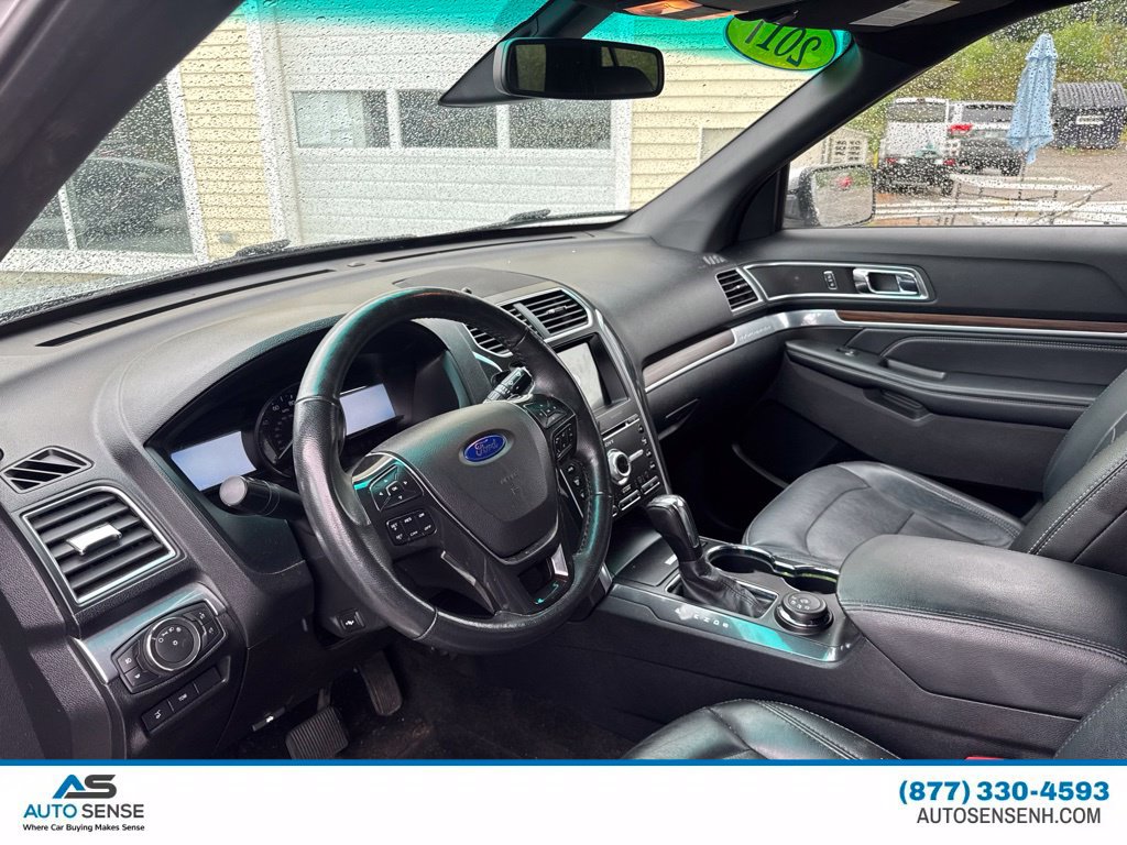 Used 2017 Ford Explorer Limited w/ Equipment Group 301A AWD/4WD image 12