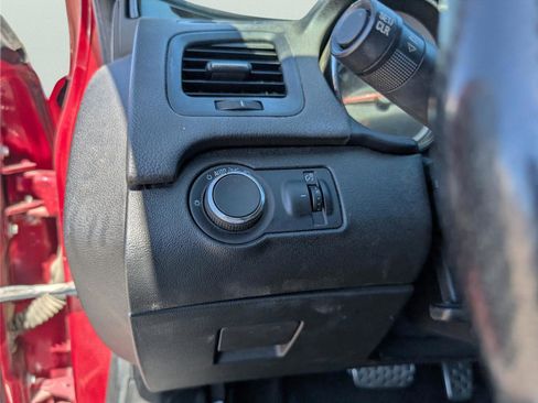 Used 2013 Buick Regal GS image 27