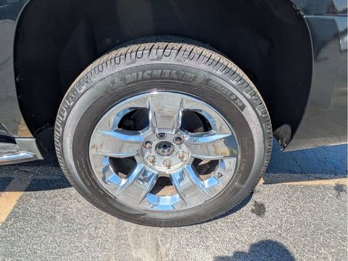 Used 2016 Chevrolet Suburban LTZ AWD/4WD image 9