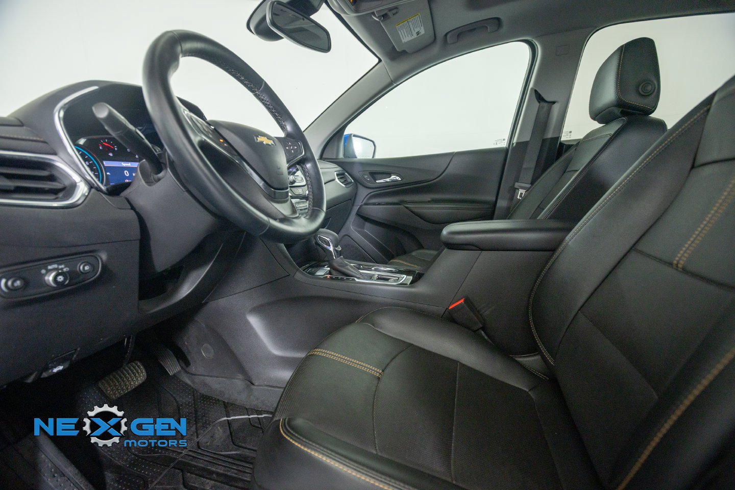 Used 2024 Chevrolet Equinox Premier AWD/4WD image 11