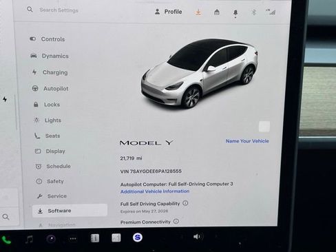 Used 2023 Tesla Model Y Long Range image 15