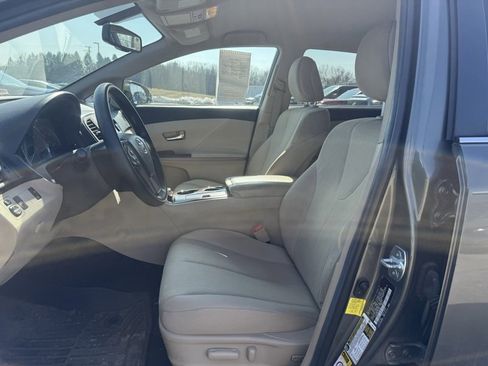 Used 2014 Toyota Venza LE w/ LE Convenience Package image 10