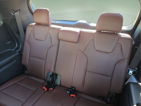Used 2025 Kia Telluride SX Prestige image 11