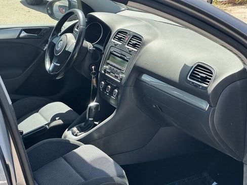 Used 2013 Volkswagen Golf 4-Door image 20