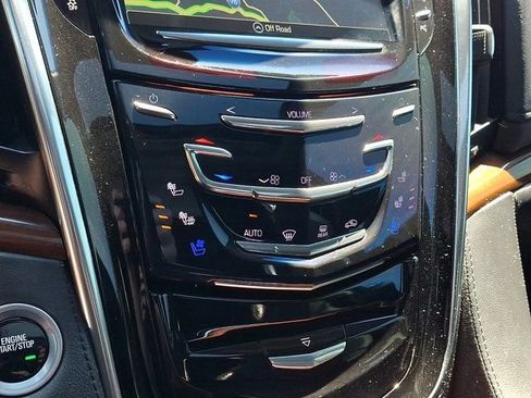 Used 2019 Cadillac Escalade ESV Premium Luxury AWD/4WD image 23