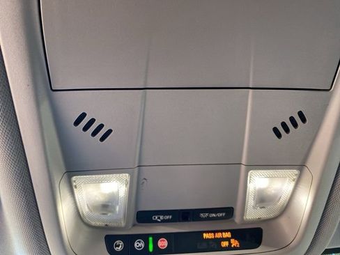 Used 2023 Chevrolet Blazer LT w/ Driver Confidence Package image 34