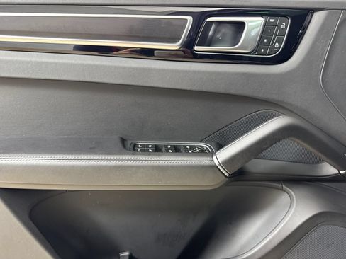 Certified 2023 Porsche Cayenne GTS AWD/4WD image 13