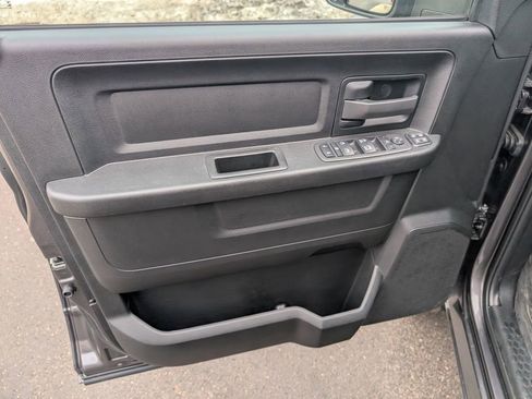 Used 2024 RAM 2500 Tradesman w/ Chrome Appearance Group image 15