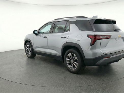 Used 2025 Chevrolet Equinox LT FWD image 6