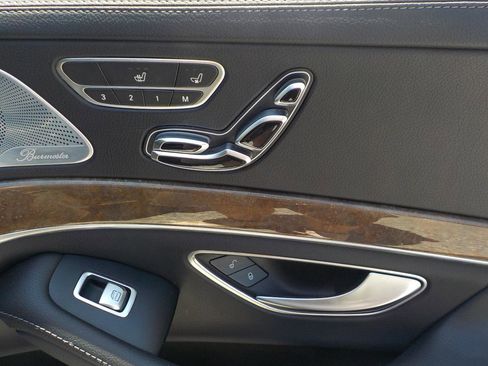 Used 2017 Mercedes-Benz S 550 4MATIC Sedan image 40