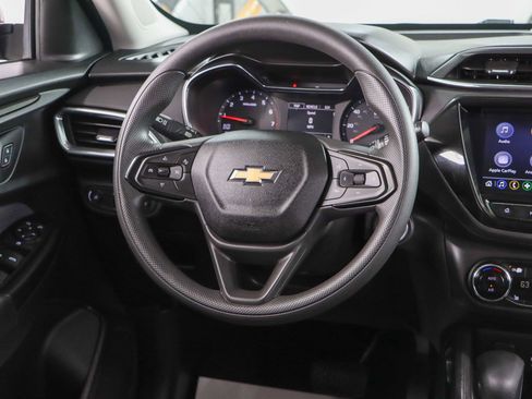 Used 2021 Chevrolet TrailBlazer LT w/ Convenience Package image 12