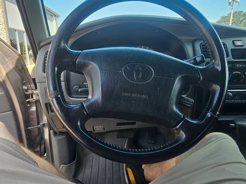 Used 2002 Toyota 4Runner SR5 RWD image 15
