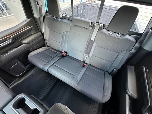 Used 2023 Chevrolet Silverado 1500 LT AWD/4WD image 28