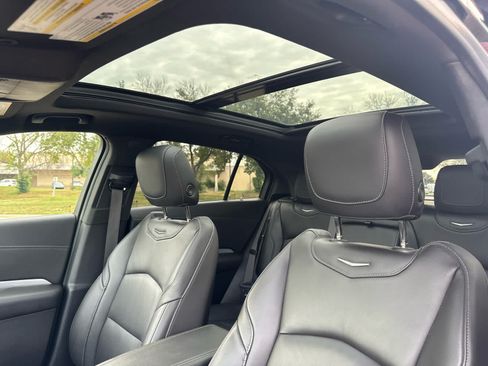 Certified 2019 Cadillac XT4 Premium Luxury w/ Technology Package AWD/4WD image 8