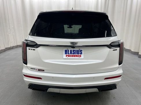Used 2024 Cadillac XT6 Sport w/ LPO, ONYX Package image 5