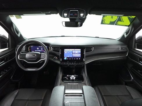 Used 2024 Jeep Wagoneer L Series II w/ Flexible Seating Group image 7