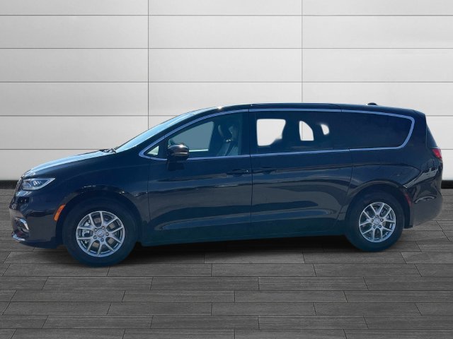 Certified 2026 Chrysler Pacifica Select FWD image 7