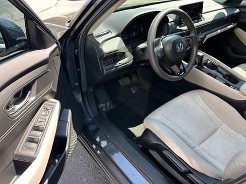Used 2025 Honda Accord LX image 9