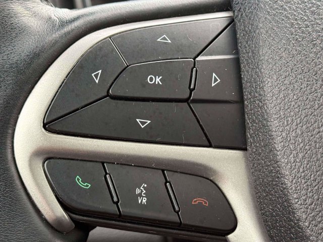 Used 2018 Jeep Grand Cherokee Limited AWD/4WD image 24