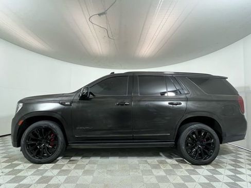 Used 2021 GMC Yukon Denali w/ Denali Premium Package image 5