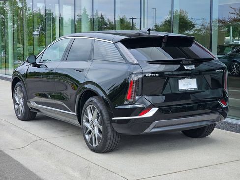 New 2026 Cadillac Optiq Luxury 2 AWD/4WD image 3