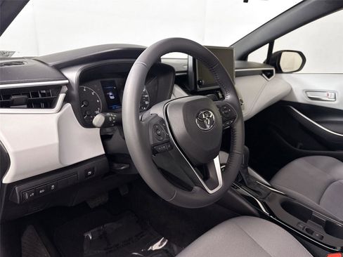 Certified 2023 Toyota Corolla SE image 4