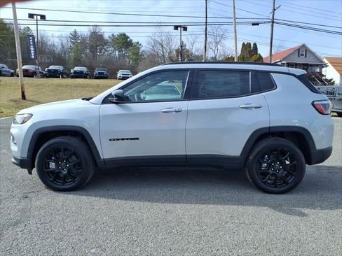 New 2026 Jeep Compass Latitude image 24