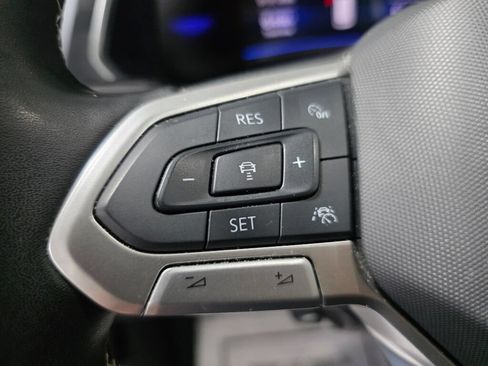 Used 2024 Volkswagen Tiguan SE AWD/4WD image 14