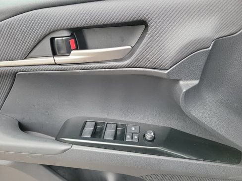 Used 2026 Toyota Camry SE FWD image 25