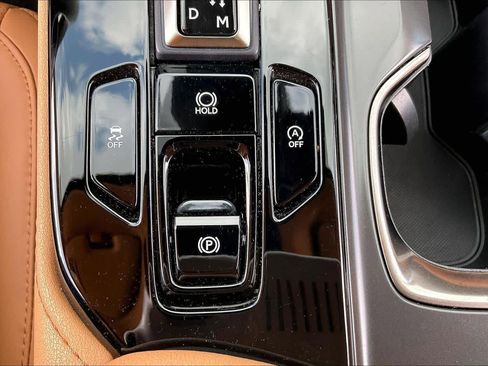 Used 2025 Lexus NX 250 FWD w/ Accessory Package (2T) image 32