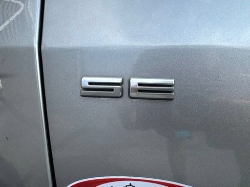 Used 2022 Ford Escape SE w/ SE Sport Appearance Package FWD image 60