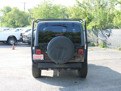 Used 2004 Jeep Wrangler Rubicon w/ Dual Top Group AWD/4WD image 4